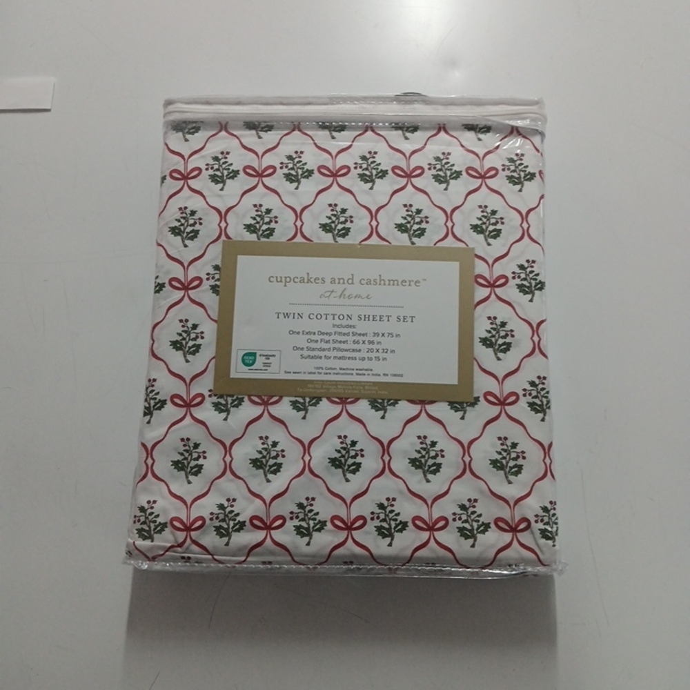 Cupcakes & Cashmere Holiday Twin Sheet Set - Red and Green